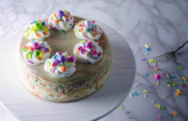 funfetti cake (3 of 3).jpg
